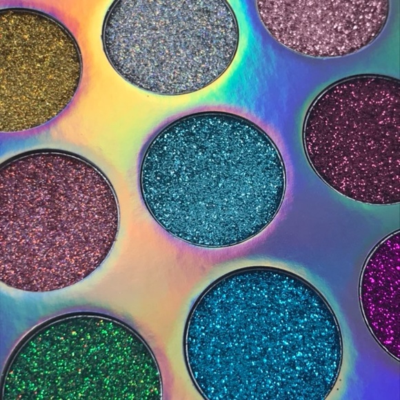 Unicorn Dream Glitter Eyeshadow Palette - Picture 2 of 7